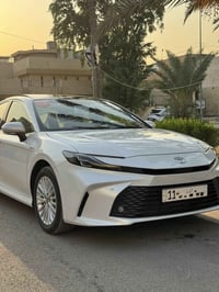 للبيع كامري 2025 ساز ام الضمان le هايرد سنتين تبديل دهن وصيانه مجانيه ...