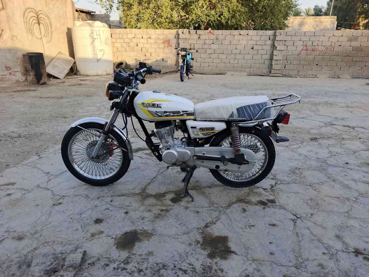 تايكر مديل 2023 اوراق محرك ما مفتوح ع الشركه السعر 460 وبيهه مجال كلش قليل *********** مكاني بابل ناحية الطليعه
