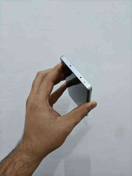 سلام عليكم
الانيق من ريلمي للبيع فقط 
GT 6 
الشاشة: 6.78  - 120HZ - LTPO AMOLED
الذاكرة:256/12 
الكاميرا:50 اساسية + 50 تليفوتو + 8 الترا وايد 
فيديو 4k 60fbs
المعالج: Snapdragon 8s Gen 3 ببجي 120 فريم البطارية: 5500 
ملحقاته كڤر وشاحنه اصليه سوبر فوك 80 واط
نظافة 99% مكفول شرط
بطارية 99% نسبتها  
السعر 430 وبي مجال 
مكاني نجف توصيل جميع المحافظات 
***********
