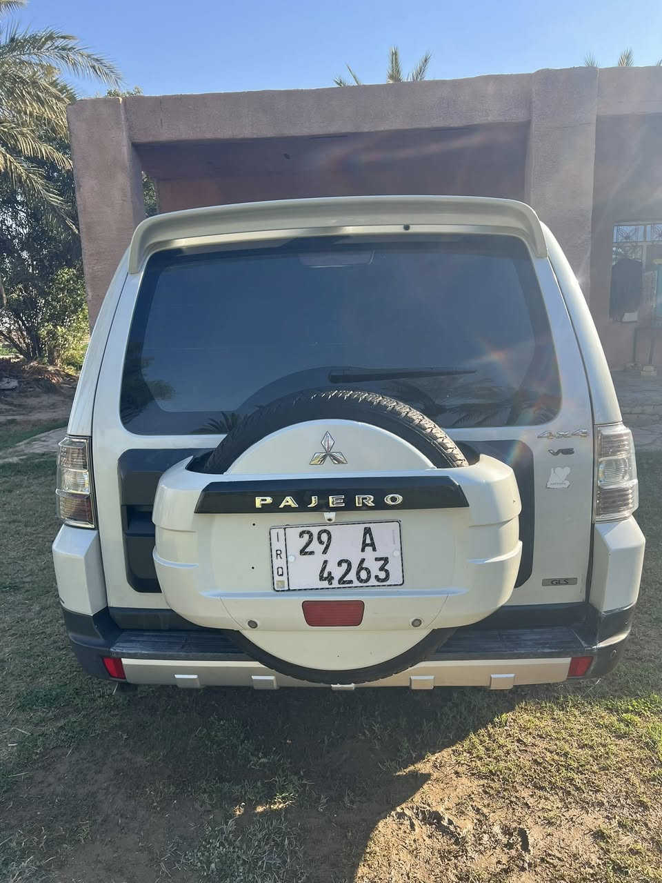 سلام عليكم  باجيرو حبتور  2008   رقم  واسط   انكليزي السياره گير ومحرك مكفولات  محرك 3000  المرغوب الاقتصادي  السياره  
 تختم تاير
 دمام خلفي
كشنات كهربائيه
كامره وحساس خلفي
منظومة زنون
منظومة تبريد جديده
فتحة سقف بانوراما
 سنويه نهاية 2027

السعر125   وبيها مجال 
المكان واسط 

الاتصال على الرقم
***********
