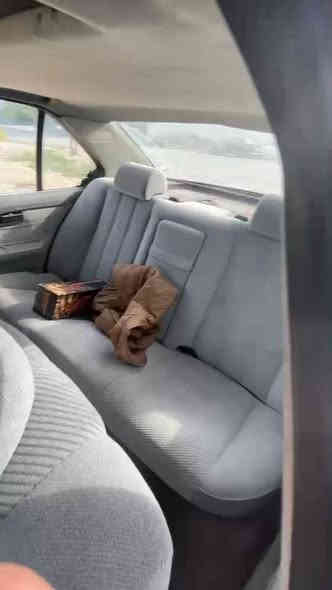 بی ئێم🇩🇪 / bmw سلام علیکم هاوڕێیان ئەم بی ئێمە بەردەستە مۆدیل ١٩٩٢ فوول فوول پێش بچوک گێڕ توماتیک ٥٢٥ بێ کێشە جەمپەکی بچوکی پێشەوەی هەیە کەمەک ناوەوەی گرتوە چوار تایەی ویلی لۆکی لە ژێرە سیارەکە لە سیاقێکی کەمە ئاڕم پلاستیکی سلێمانی سحری ٤٠ وەرەقە مجال شوێن هەولێر ژمارە تەلەفۆن *********** 💝 أربيل
