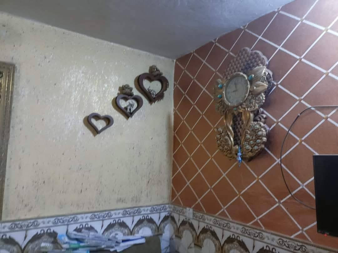 على بركة الله ...
بيت للبيع المساحه 200متر 
جنس العقار طابو صرف 
الموقع بعقوبه 7نيسان قرب كلية الاساسية الاتصال ع
***********
