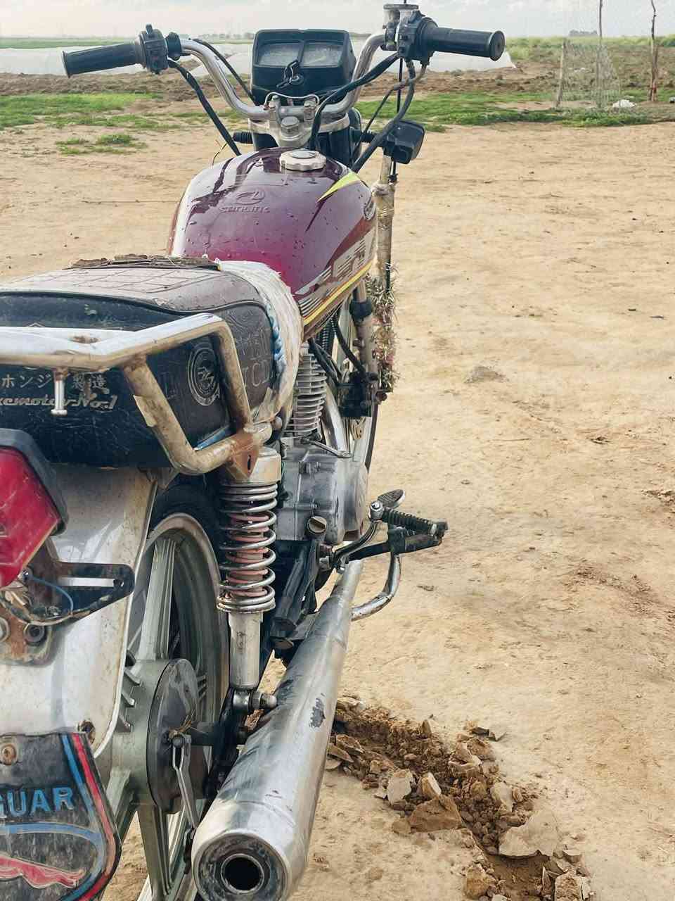 سلام عليكم درجة للبيع موديل 2015محدث 2020سعر 350وبي مجال محرك مفتوح اي ستفسار اتصل ‏***********
