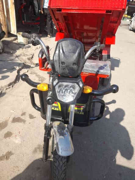 السلام عليكم مكلف بالنشر ستوته 2022 ومثل ما موضح بالفيديو والصور كامله مكمله السعر 700 وبيها مجال بسيط المكان بغداد الدوره شارع 60 للاستفسار واتساب***********
