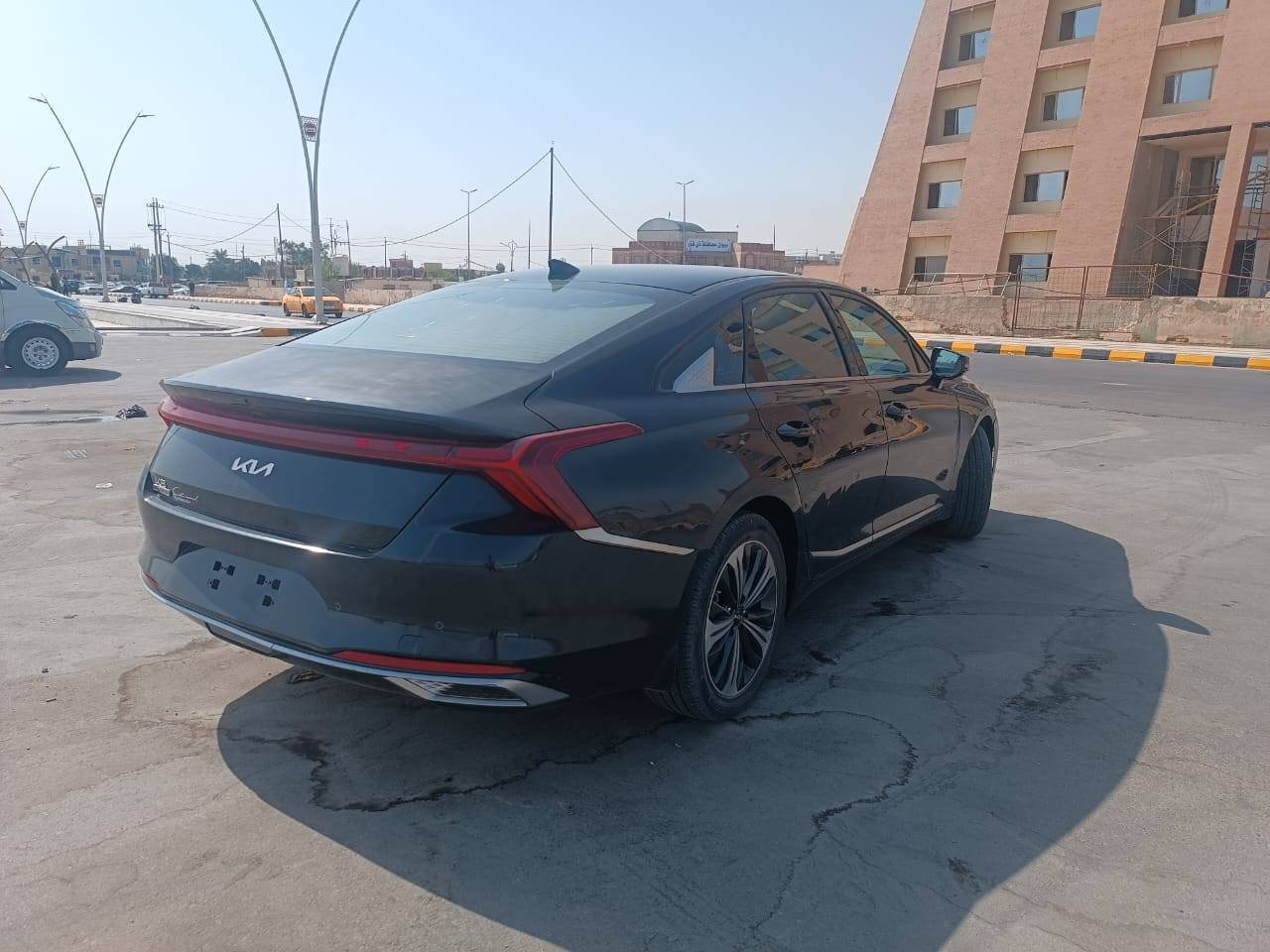 كيا K8 موديل 2022 خليجي بانزين محرك 3.5 كير 8 نمر ماوس بدون رقم تترقم جميع المحافظات ( بيها صبغ بنيد وجاملغ )
فول مواصفات
نظام ترحيب ، بصمه ،تشغيل عن بعد ، شفتات ستيرن،
حساس امامي خلفي، اشاير بالمري، كشنات حظن جلد كهربائيه،
مود درايف ، سايد بريك بصمه، 

مكان السيارة ذي قار 
***********
