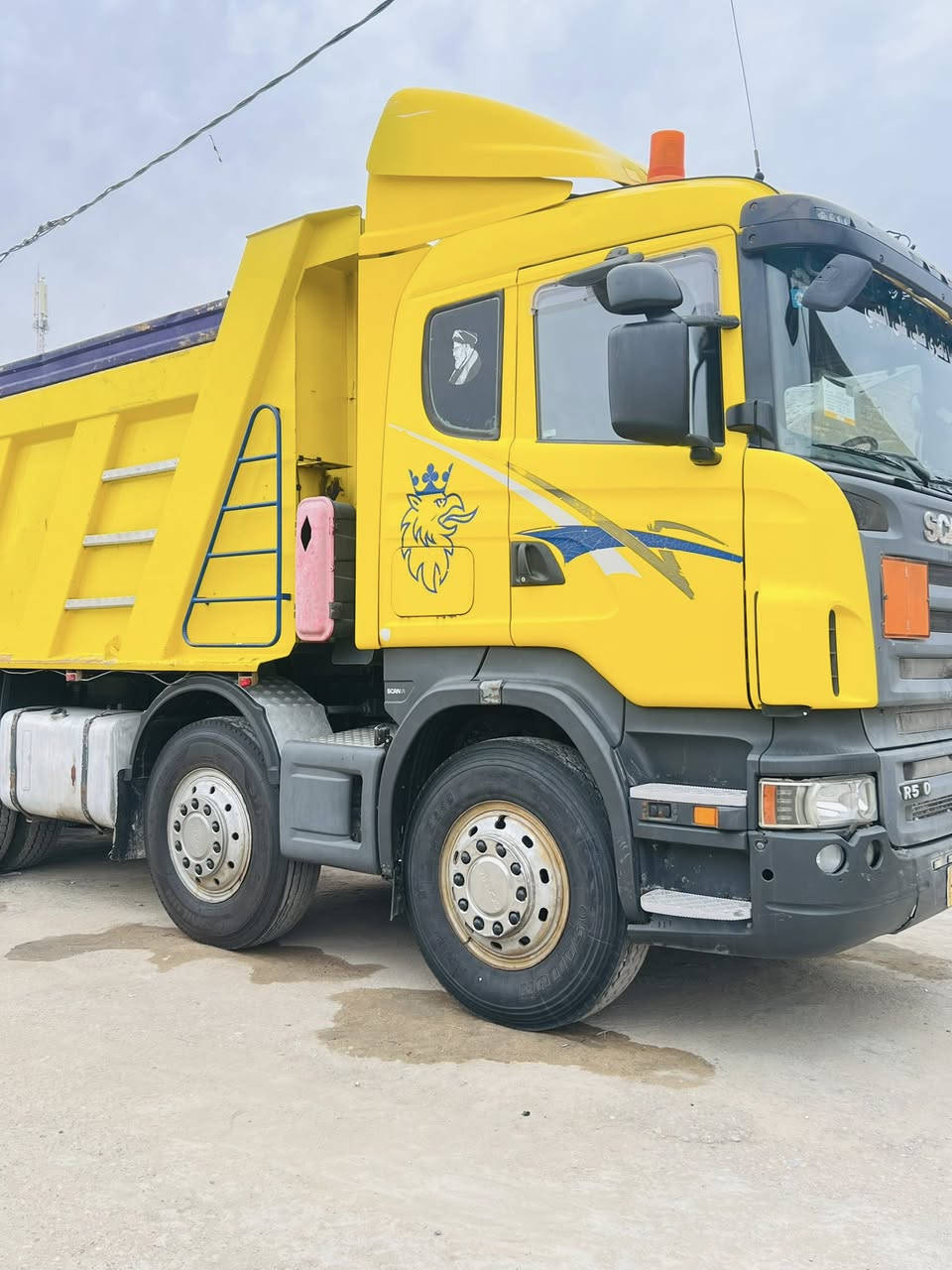 للبيع سكانيه 2005بموديله مامعلايه رقم بصره بسمي تحويل ثاني يوم مكينه 580انجكتر لاتنقيص ولابخار كير راجز كلج مجموعه ورده تخم تاير سياره مكفوله كفاله عامه للتصال***********البصره الدير
