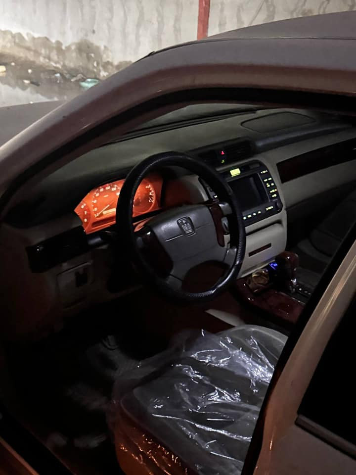 سلام عليكم ملكه ادوات  دكمه وحده
بيها كصه قماره
مال جناي سياره حلوه ونضيفه 
كير ومكينه  وين متريد روح بيهن 
***********
