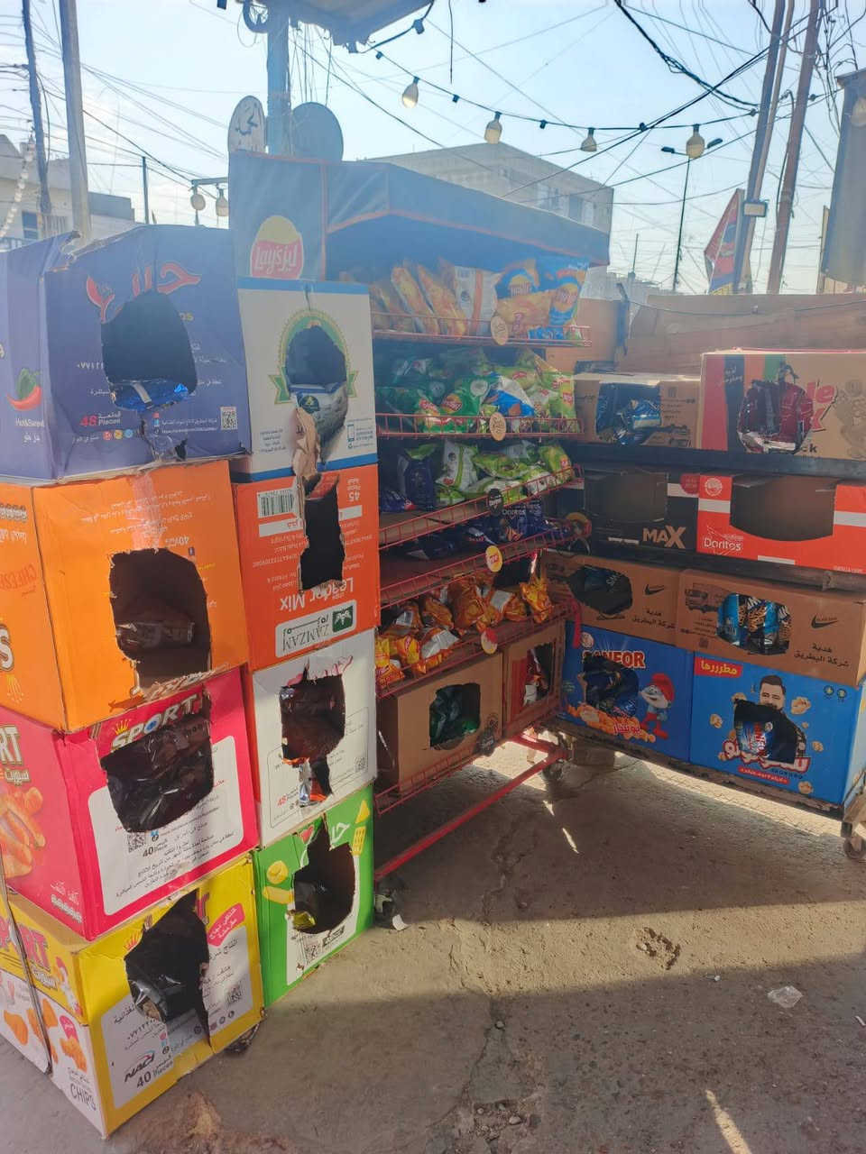 اسواق للبيع ركن بيها كبنك ع فرع وعلى شارع العنوان (شارع دور العريض قرب مدرسة المحمره وشارع مدارس مجاور جامع ابو حامد)
تحتوي على 
(سبلت+كونفرا ٢+٨ عارضات -٢مال شركه-٥مجمدات- ١مال شركه+سلات جباس كاملات موجوده اني مسويهن كراتين +و.... )
اسواق شغاله وخير من الله 
سبب بيع مكاعد اكدر بين وظيفتي واسواق 
الرقم واتساب موجود (***********)
