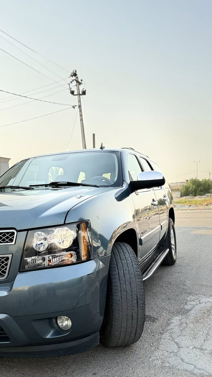 اسلام عليكم /تاهو 2009 LTZ بيها بس جاملغ خلفي اكلير والباقي مكفول اسياره بسمي تحويل ثاني يوم رقم دولي او هزه جديده السايره مكينه او كير او صدر بل جيس او انتو اتعرفون موصفات ل LTZ شاشه وسطيه كشنات جلد تحكمات استيرن كشنات منفصل صندوك كهرباء او بعد اوهواي موصفات / السعر / 23 / او بيها مجال الطيبين / الاستفسار/ ***********
