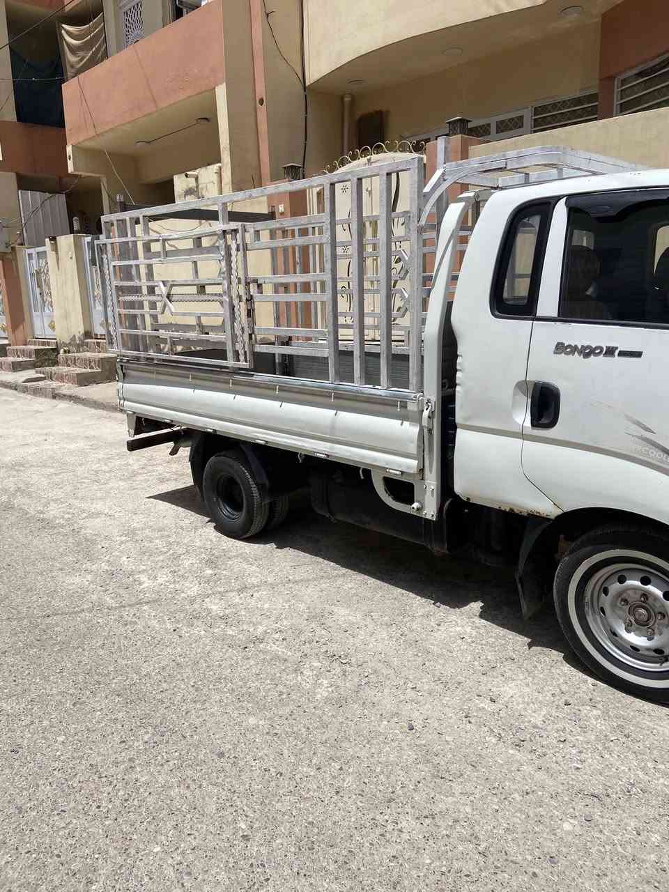 بنگو 3 مكينه ستاركس 3000 مكينه + گير مكفولات تخم تاير جديد اي نقص ماكو بس ستر الله السياره مال جناي وبأسمي شخصين لا بسم فلان ولا علان  السياره رايديها 77 ورقه والشراي لايجي وحده يجيب فيتر وسمكري وياااا واني حاضر رقم صاحب سياره ***********
