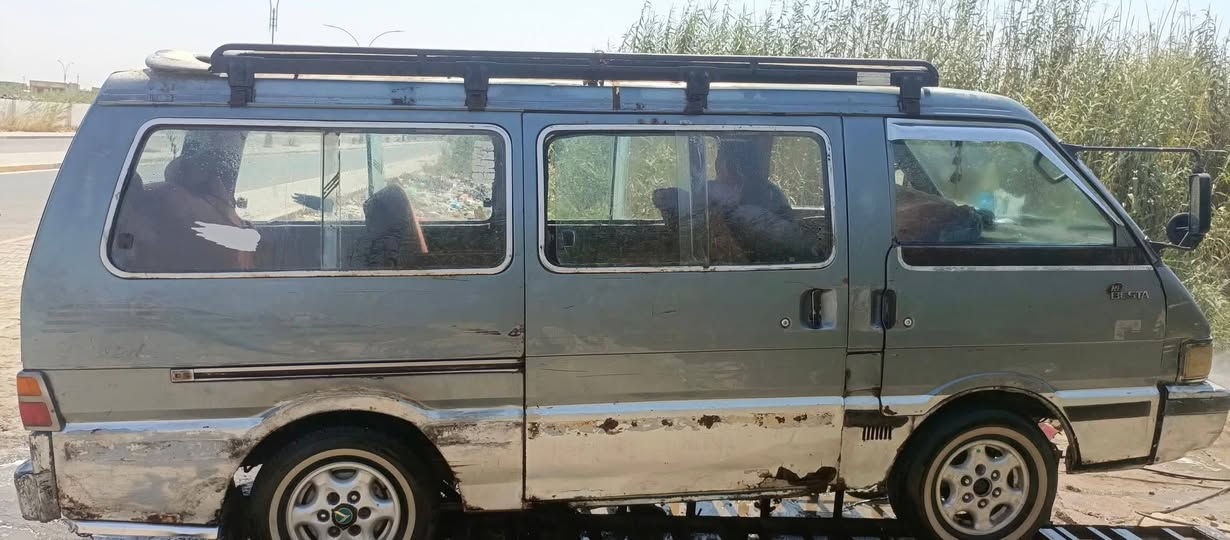 سلام عليكم كيا بستا للبيع رقم بغداد سنويه 27 كير ومكينه خير من الله ***********
