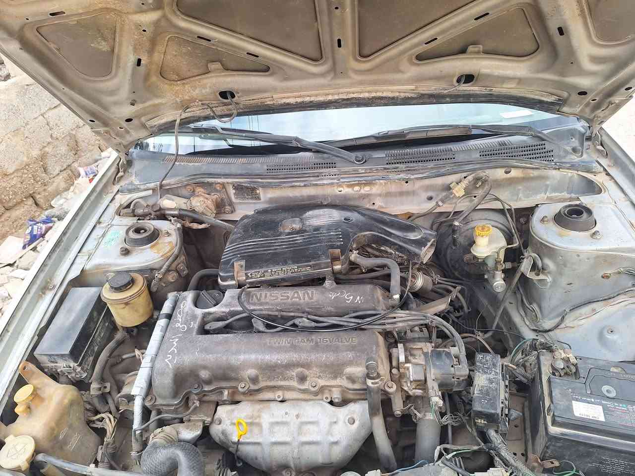 ياالله 
نيسان بريمرة ٢٠٠١
بسمي رقم انكليزي 
سنويه جديده مصفرة من كلشي لحد ٢٠٣٠
محرك حجم ٢٠٠٠ وكير اوتمايتك وارد يابان مبدلات صار سبوعين 
تايرات جدد الخط الرفيع 
صدر أمامي وخلفي مبدل ومحدث مال صني ٢٠١٠
تدفئة شغاله 
تبريد نقص راديتر وكمبرسير فقط
ومثل ماواضح بالصوره الكشر الخارجي جارد فقط
السعر ٤٠ ورقه بيهه مجال بسيط العنوان بغداد اخوان الي ماعنده ليكسر بالسعر رجاء ***********
