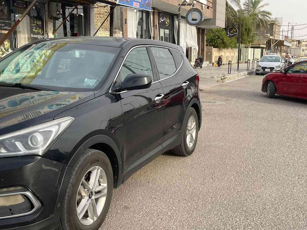السلام عليكم 
سنتافي موديل 2018 
رقم مثنى تحويل مباشر
 2400 GDI ما مفتوح شرط كير تبريد  حداديه ع شرط
ماشيه 130
وارد امريكي حادثه جاملغ امامي فقط بدون دواخل 
السعر 116 وبيه مجال 
تفاصيل الإتصال 
***********
