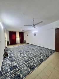 شقة • طابق ثالث • مجمع القادسية