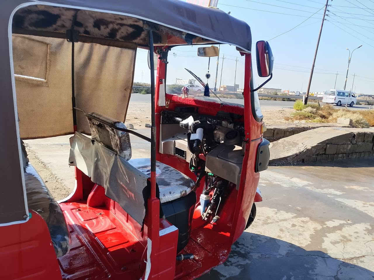 سلام عليكم تكتك موديل 17مابيه ي نقص رقم وسنويه انكليزي 
السعر 4300وبيا مجال 
*********** مكاني بغداد ناحيه الوحده
