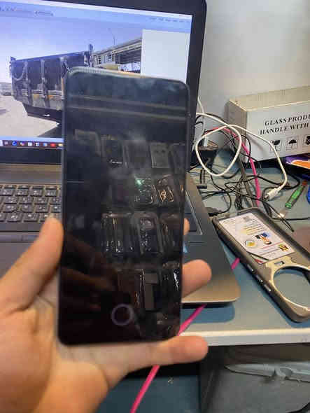 السلام عليكم ريلمي ١٢ عادي ذاكره ٢٥٦ جهاز نضيف مع غراض كامل سعر ٢٥٠وبي مجال للاستفسار الاتصال على الرقم ***********
