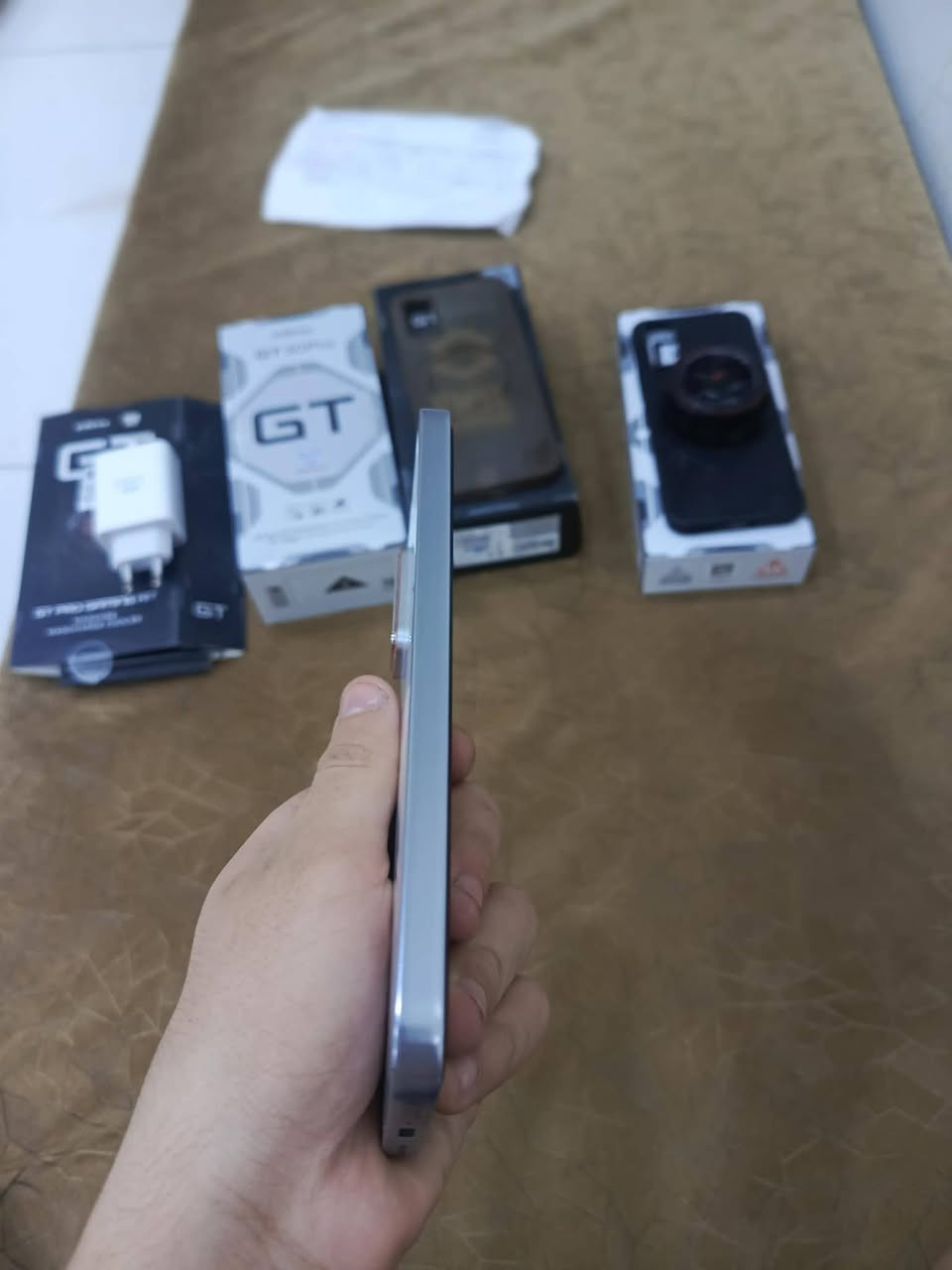 انفنكس جيتي 30برو   ماخذه ب 375  اريده هسه ب 350 
الذاكره 256 الشاشة 144 هرتز البطاريه 5500 ابيع فقط  رقمي  ***********
