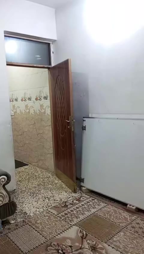 للبيع 50متر طابق ونص الطابق الثاني هيكل المكان قرب مكتب حميد العوني الواجهة 5ب10للأستفسار واتساب ***********
