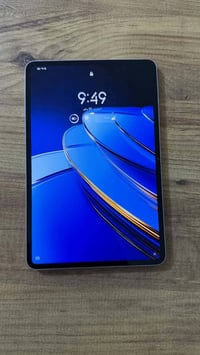 آيباد ام ٤ • جديد جداً • الزعفرانيه