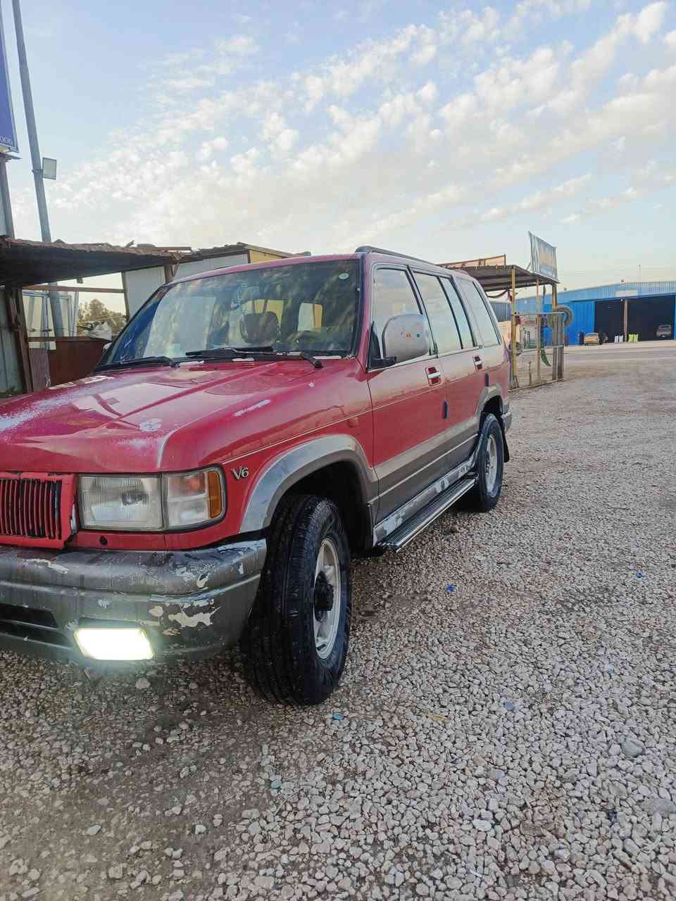 أزوره موديل1995 مكفولة السعر 55وبيه مجال مكانه بابل الحمزه الغربي ***********
