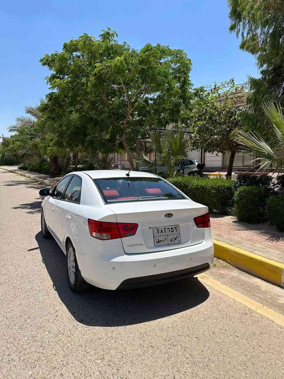 السلام عليكم للبيع كيا سيراتو 2011 مكفوله من الصبغ ماشيه 119 الف حقيقي السياره بحاله ممتازه گير و مكينه كفاله السعر مال بيع 103 للاستفسار ***********
