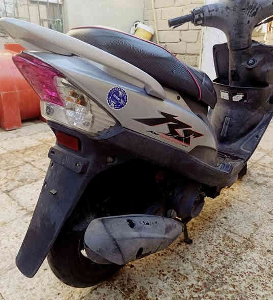 السلام عليكم دراجة ماكس عدله للبيع 
دراجه توها طالعه من الحاويه جديده ونضيفه كلش و(مامفتوحه) 
تشتغل نكره سلف
كهربائيات كلها شغاله اشاير رباعي
معدل خير من الله
سرعة 120 شلعه تاكل الكاع
كيج السرعه وكيج البانزين شغال
لايت زنون اصلي يشتغل عالي وناصي
تايرات جلاتين من هذني البلاد اصليات
مكينه خرسه ناعمه كلش
دوشمه كشن جلد 
كفرات كلها ختم واحد ويه المكينه
دراجه مكفوله كفاله عامه (السعر خاص)
مكاني البصرة قضاء المدينة منطقه الرحمانية متواجد على الواتساب والمازنجر رقم الهاتف ***********
