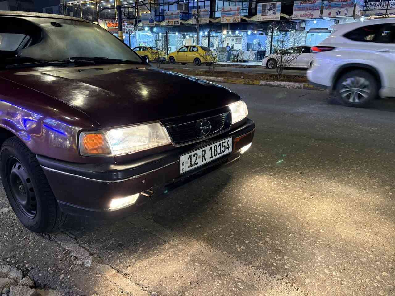 السلام عليكم 
فكترا للبيع 
السعر 32$ بيها مجال شي بسيط حق الجية 
موديل 1991 
لون ماروني /جنطة 
مكينة 18 المرغوب 
رقم نينوى رقم وهزة جديد سنوية الى 2031 
شرط الوكالة والتحويل 
كوبون بانزين بيها 
فتحة كهرب شغالة 
صبغ عام تكم وسقف بدون معجون 
طختها جاملغ خلف السائق 
بجم نضيف دواخل نضيف
سنتر لوك 4 بواب (قفل مركزي ) 
تايرات نضاف 
طخم دايف شفتات جدد /ربل طبلة جديد/ فولط روط جديد/ بور شغال فول /عينة وكلج نضيف/ 
وايرمنية كله شغال اي سي شغال تي بي اس شغال 
سلف جديد باتري مضبوط 
بريك عقرب اي بي اس شغال 
سكن ناصي عالي بلاجكتورات 
بك لايت صطاب لايت سكن خلفي كله شغال
دبل اشارة تدفئة شغالة زراك ماسحات جديد 
دشبول شغال رون كيلو متر حماوة وبانزين شغال
ضوء داخلي شغال 
مسجل جديد سماعات امامي خلفي جديد دمام بلوتوث 
داخل نضيف يريدله ترتيب 
كير شرط مكينة بداية رخاوة يعني تتعمر 
السعر المطلوب 32$ وبيها مجال بسيط حق الجيه
مكان السيارة موصل الايسر الزهور 
رقم تلفون اسيا .*********** .يوجد واتس 
رقم كورك ***********
