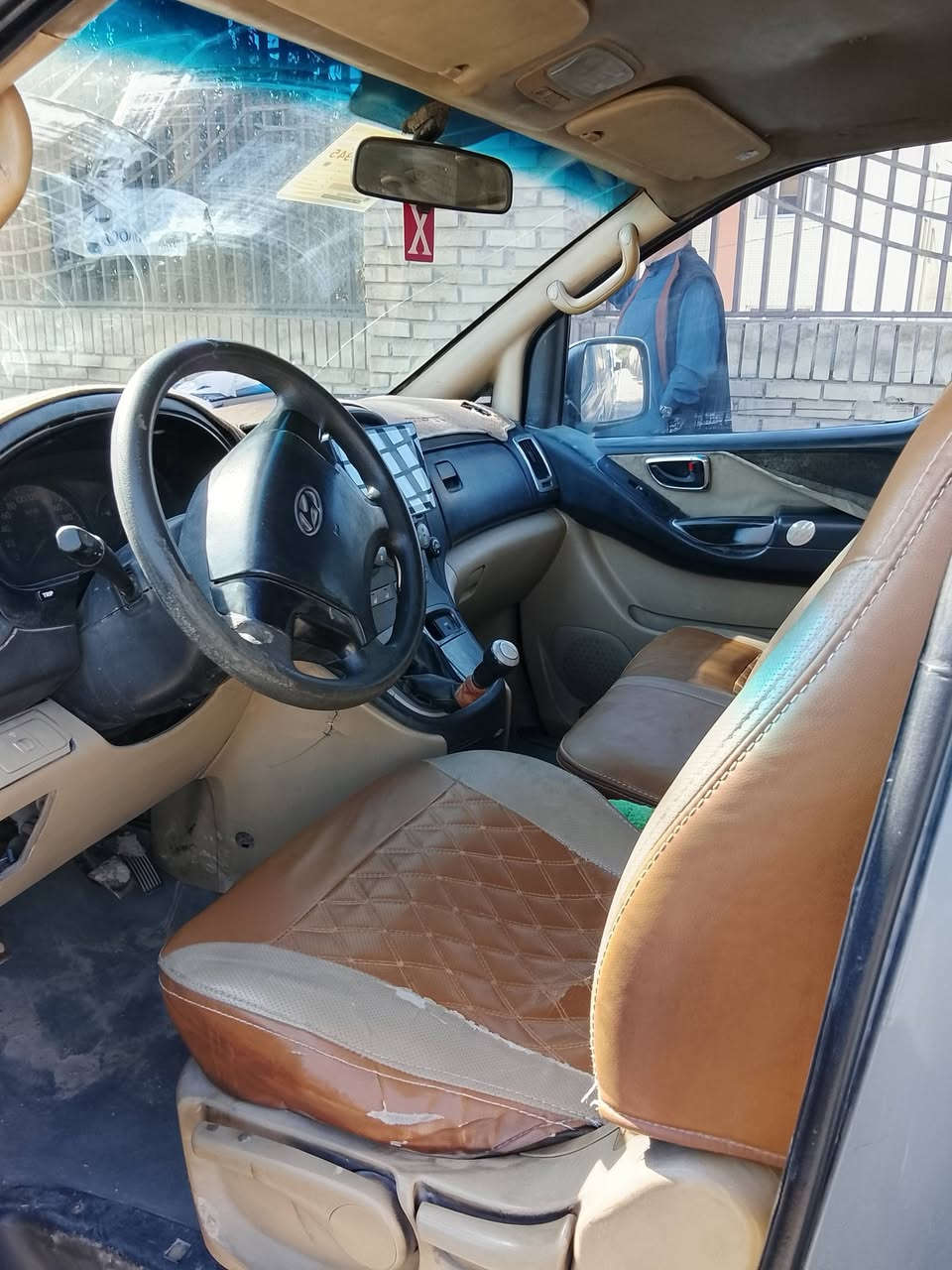 سيارة استاركس ٢٠٠٩ جاهزة للبيع مصبوغة 
السعر دفتر 
غير متواجد على الفيس 
الاتصال على ***********
