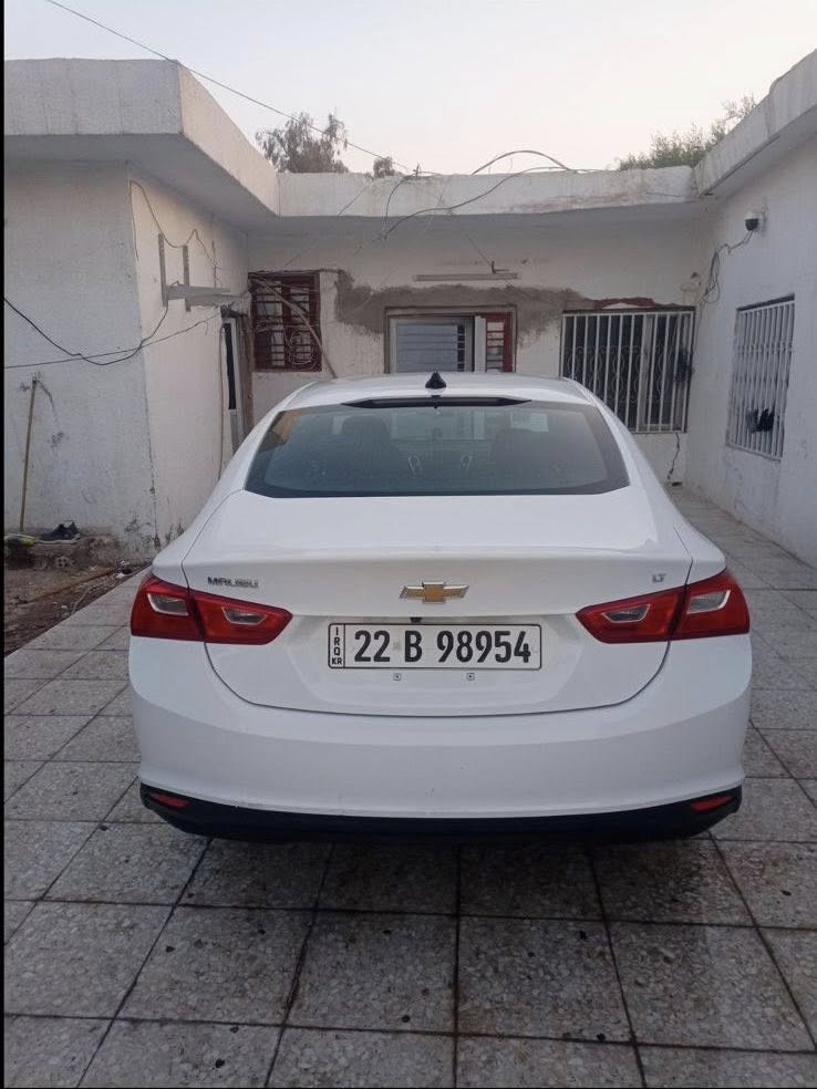 السلام عليكم للبيع 

ماليبو 2023 LT
 رقم اربيل الجديد باسمي تريد وكاله او تحويل

السياره ماشيه 36 الف ميل 

-السياره حادثها كلش حلو جانبي  
باب خلفي عكس السائق مبدل بلادي بدون صبغ وجزء من الباب الامامي صبغ
صور الحادث مرفقه بالمنشور 

-رادار امامي

-رادار جانبي 

-نقطه عمياء 

-حساسات اماميه

-حساسات خلفيه 

-شاشه ، ابل كار بلي ، اندرويد اوتو

-مثبت سرعه ،تحذير خروج عن مسار

- مانع انزلاق ، مانع تصادم

-أوامر صوتيه ،فول تحكمات ستيرن

-تبريد قطعتين 

-محرك 1500 تيربو 

-تشغيل عن بعد، 

-تشغيل بصمه ، 

-دخول ذكي بصمه بالبيبان

-اوتو هولد ، اوتو ستوب

- وبعد بيها خير من الله مواصفات السياره جديده وممتعوبه وانسه الصرف سياره اقتصاديه كلش 

مكان السياره بغداد 

التواصل ***********
