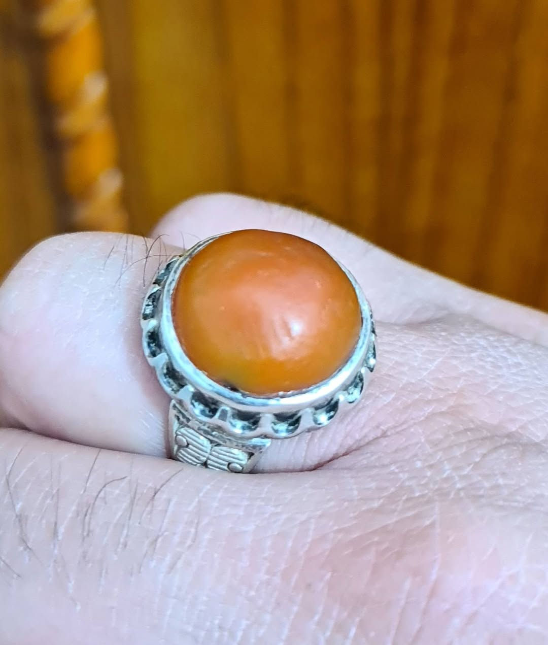 للبيع عقيق يماني قديم شكلة انتيكة صياغة قديمة 
يوجد توصيل ان شاء الله قياس الخاتم(24)


**إذا كنت صاحب هذا الإعلان وتريد حذفه لأي سبب، رجاءا أرسل رسالة إلى الدعم الفني**