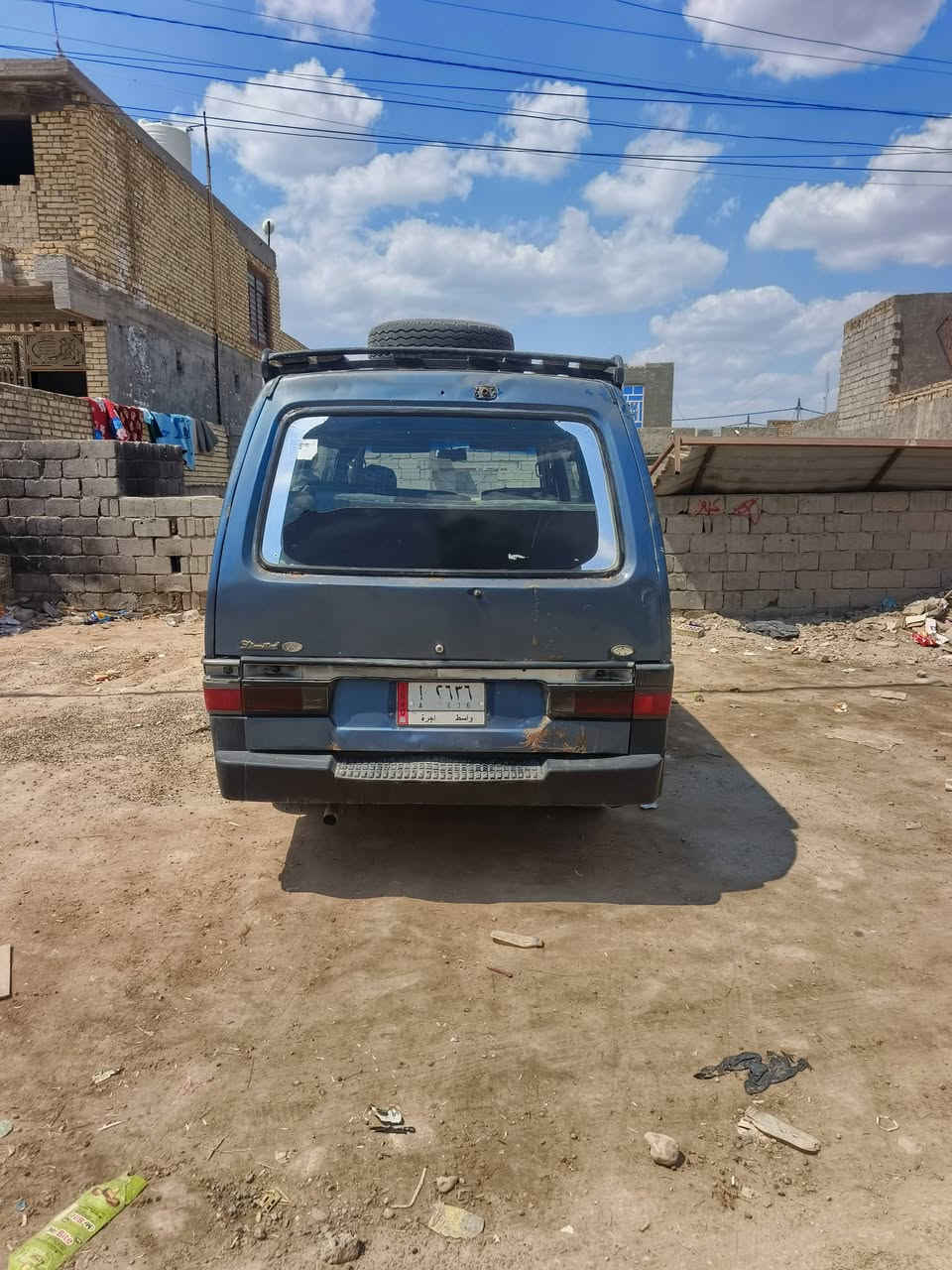 السلام عليكم سياره للبيع مكينه بيه خيط بخار  حدايده جديه تختم تاير باور جديد شاد كهرائيات كله شغاله اكسل وكير مكفولات رقم الماني سنويه ل 27 مصفر هيئه ومورور تريد وكاله تريد تحويل السعر 33وبيه مجال ***********
