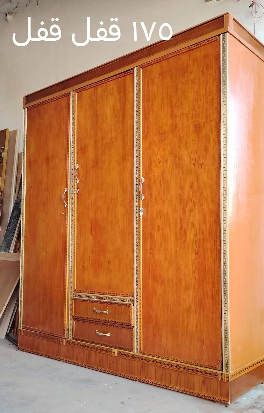 كنتور ٤ابواب تزكام صاج داخل وخارج حتى الضهر صاج جرجوبة وكنتور ٣ابواب صاج تزكام وبوفية مترين ونص صاج تزكام الأسعار موجودة بالصورة مكاني بغداد الشعلة هاتف *********** وبيه واتساب موجود توصيل بكروة بغداد فقط
