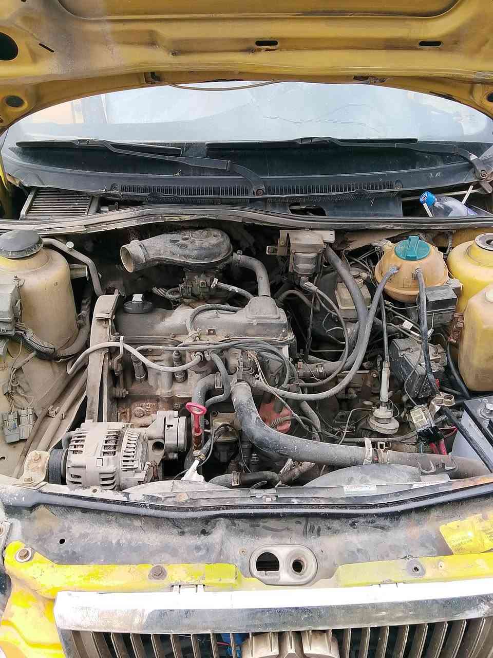 سلام عليكم عيني سياره للبيع كوين شرط تجي تشغل وتمشي مكان موصل حاوي الكنيسة شرط واكاله وتحويل كاربون بانزين سنويه 27/سعر 28شراي بيك خير ودلل /***********رقم صاحب سياره
