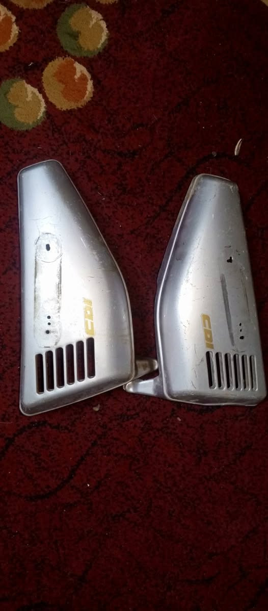 غراص للبيع بيهم مجال المشراي لا يدوخني يكسر
تانكي وكشن تانكي يرداو لحيم مبعوج ابو الختم  سعر 25
ويل امامي اصلي العسر 25
دبلات السعر 10
وقافيه صفح الوحده سعرا 1
صفايح لون سلفر اصليات السعر 6
طفاريه ورا داخليه السعر 2


**إذا كنت صاحب هذا الإعلان وتريد حذفه لأي سبب، رجاءا أرسل رسالة إلى الدعم الفني**