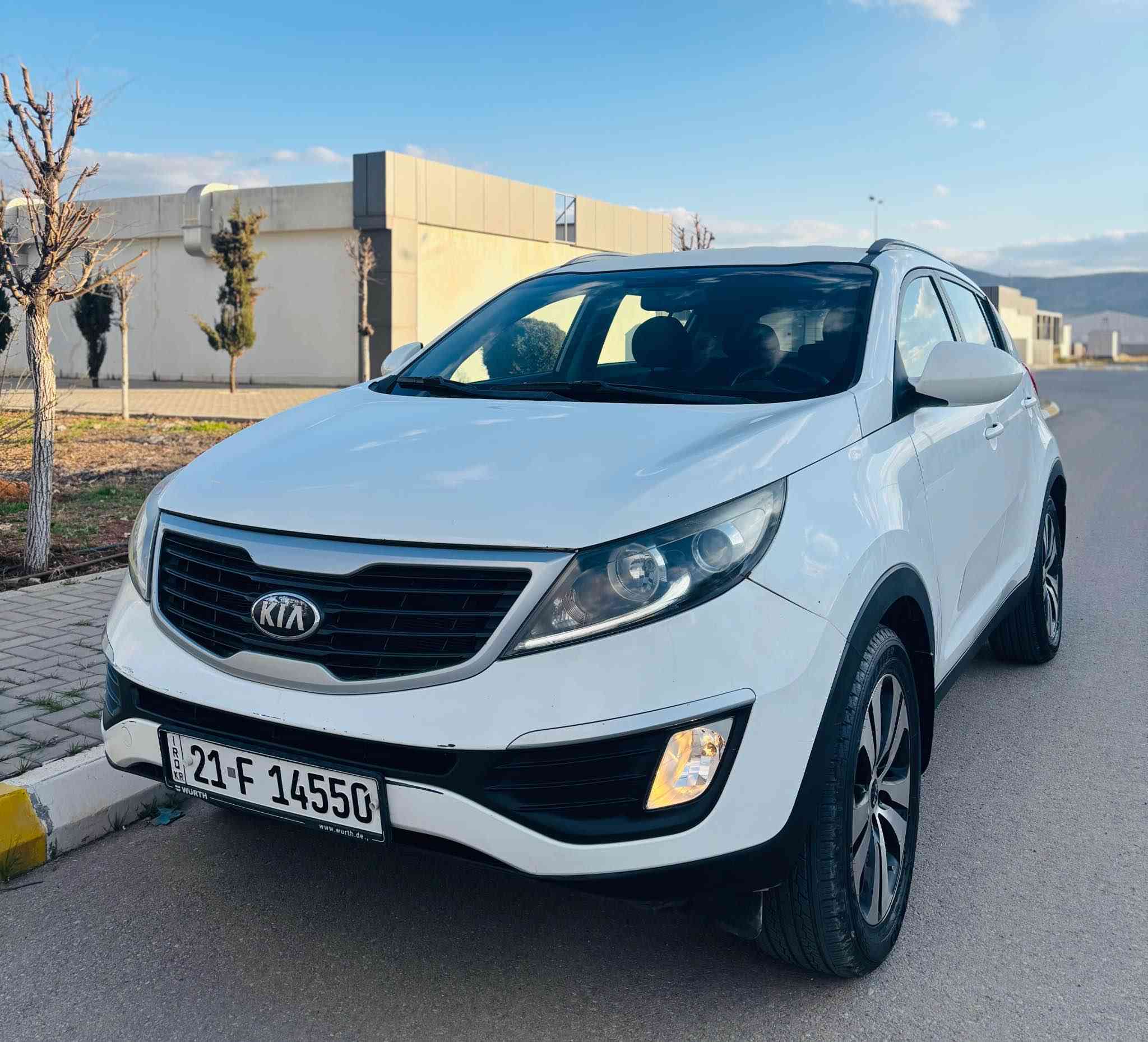 کیا سپۆرتاج ٢٠١٣ 
سفری شەریکەی بخیت مواسەفات کامێرا حاسە بلاجکتۆر ویل کرۆم سوکان ڤۆلیۆم ١٤٠ هەزار ڕۆشتووە گێڕ و مەکینە بەشەرت سەنەوی تازە تایەی تازە هەموو بەشەرتی فەحس بۆیاج ٢ دەرگای لای سەکن بەس پەمپ بێ ناوگرتن پارچەی بیلادیە بێ ئێرباگ پێش و دوا کەپس دەعامیەکانیش بۆیاخ نیە 
سعر ١٣٦$
*********** السليمانية, العراق
