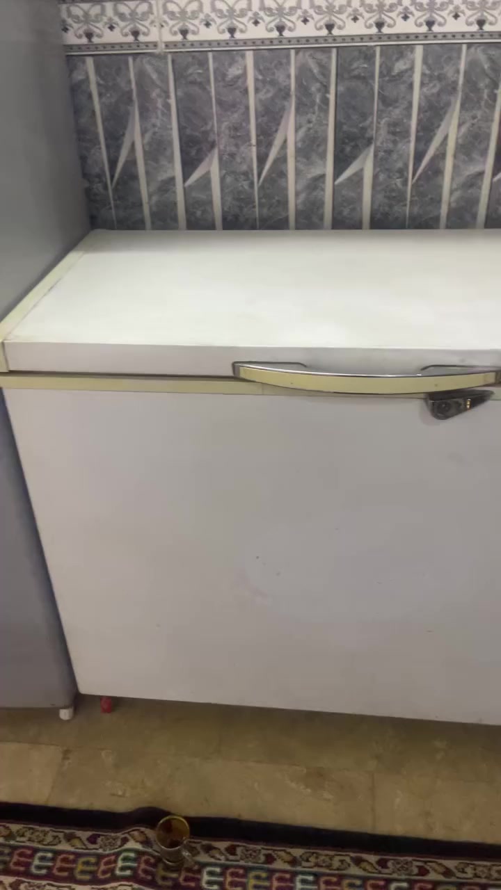 السلام عليكم مجمدات 4 وثلاجات 4 اريد أبيعهن شلعه كامله سعرهن 900 شغالات تجميد وتبريد عنواني سكينه الزراعي 2/11 *********** للاستفسار اتصلو على هذا الرقم متوفر واتساب 
ينباعن مفرد عادي همات
