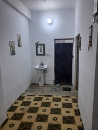 شقة • غرفتين • التأميم ٨ شباط