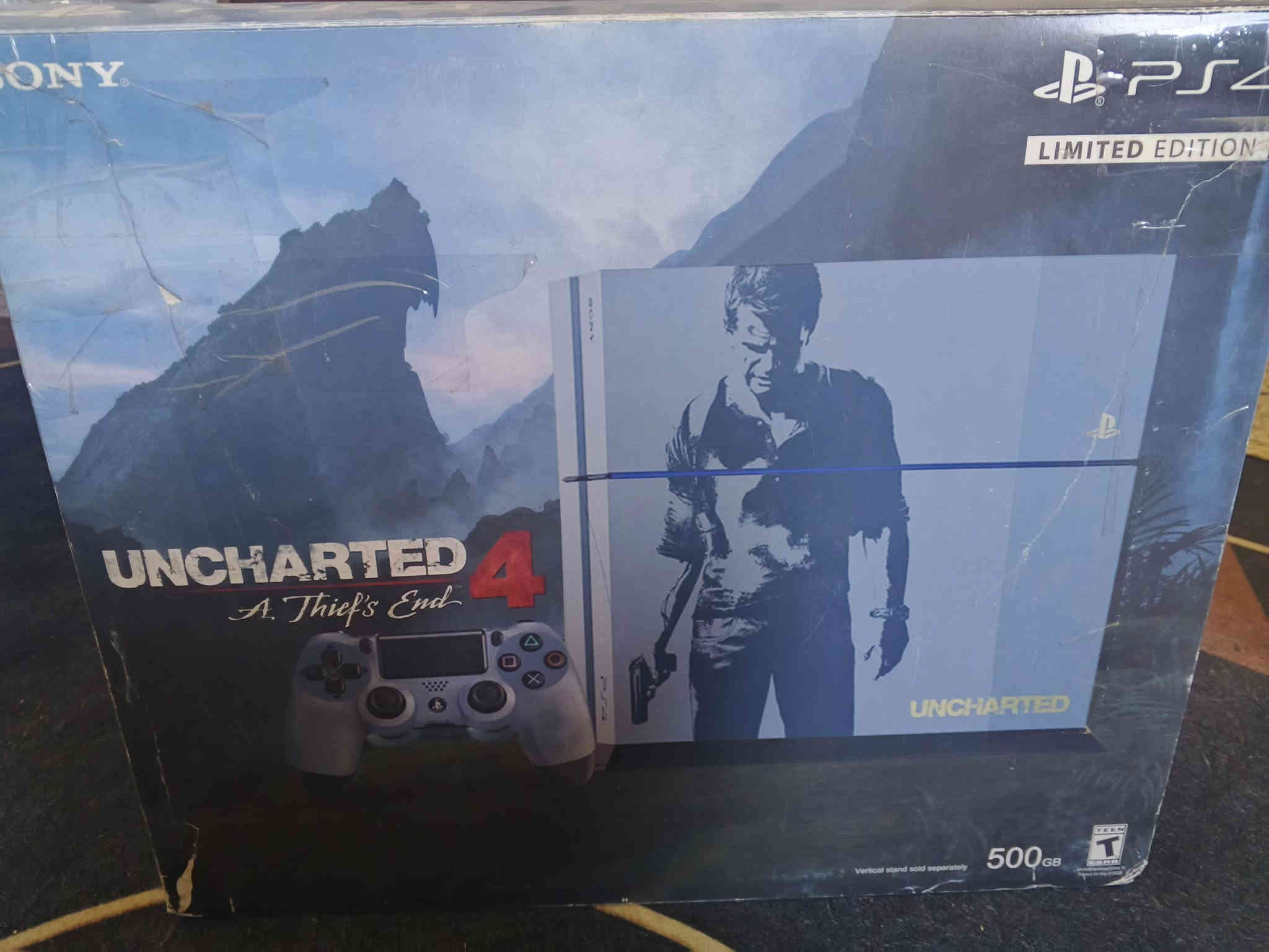 سلام عليكم 
بلي ستيشن 4 فات نسخه خاصه انجارتد 
نظام الجهاز 6/72
مهكر بدون فلاش 
الجهاز كامل ملحقاته 
مكاني بغداد 
***********
