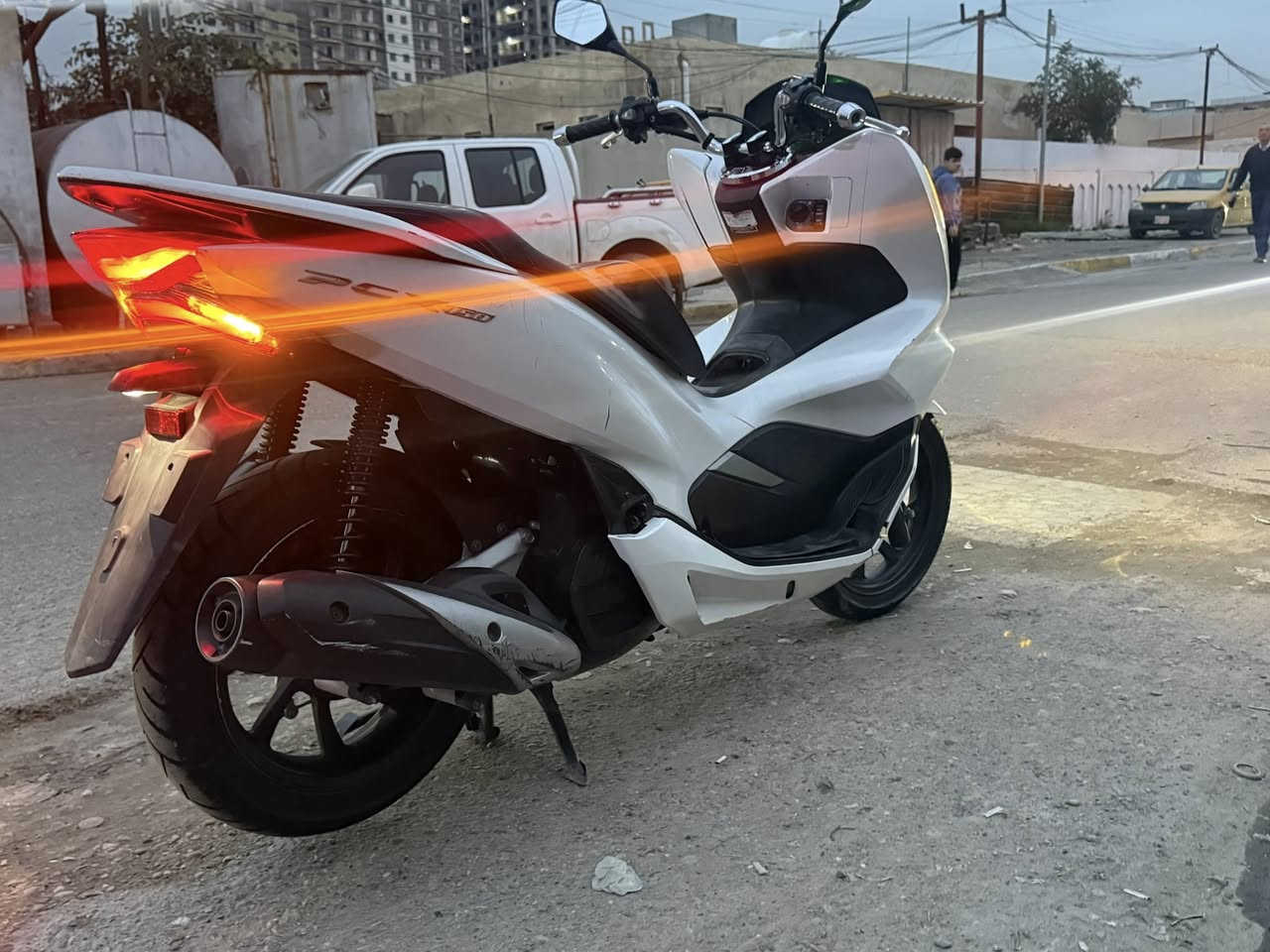 B.S.Xجيل ثالث محرك150 دراجه نضيفه بس كفرات بيهن شويه شخوط  اما لباقي كله كفاله دراجه ماشيه23 بعدها جديده 
تنويه!!! دراجه ياباني 
سعرها 16 
متواجد وتساب فقط رقمي ***********
