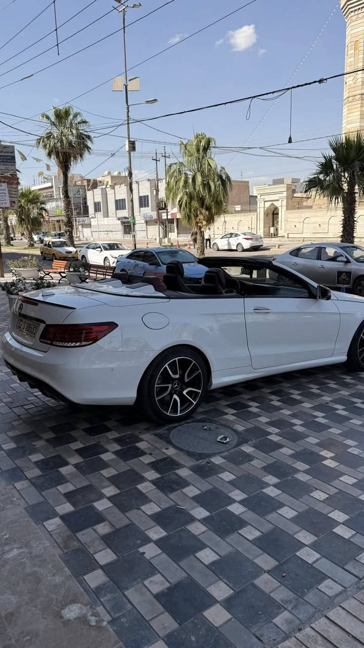 2017 مرسيدس كشف
E 400 twin turbo 
اي كلاس محرك v6توين تيربو
ماشي 90 الف فقط 
المواصفات فل بالكامل اعلى فئة من ناحية قوة المكينة والمواصفات الموجودة 

اليكم بعض التفاصيل اصدقائي :- 

- رادارات امامي خلفي 
- حساسات من كل الجهات 
- كامرة خلفية 
- كامرة اماميه 
- كامره بالمري 
- ٣٦٠ درجة كامرات 
-كشنات تدفئة
- كشنات تبريد
-كشنات مساج 
- تبريد تدفئة الرقبة المواصفات  vip للكشن 
- سستم صوت خلفي بالكشن هارمن مارد
- كاربلاي 
- انظمه قيادة متنوعة 
- مانع تصادم 
- رادرار حركي 
- رادار البقاء بالمسار 
- مثبت سرعة 
- نظام الحركة الذاتي 
- لايت امامي حركي اثناء القياده يمين يسار 
- ويلات جديدة
السيارة صفر مسج 

🟢 السعر 23.000 الف وبيه مجال بسيط
للتواصل فقط على الرقم ***********

