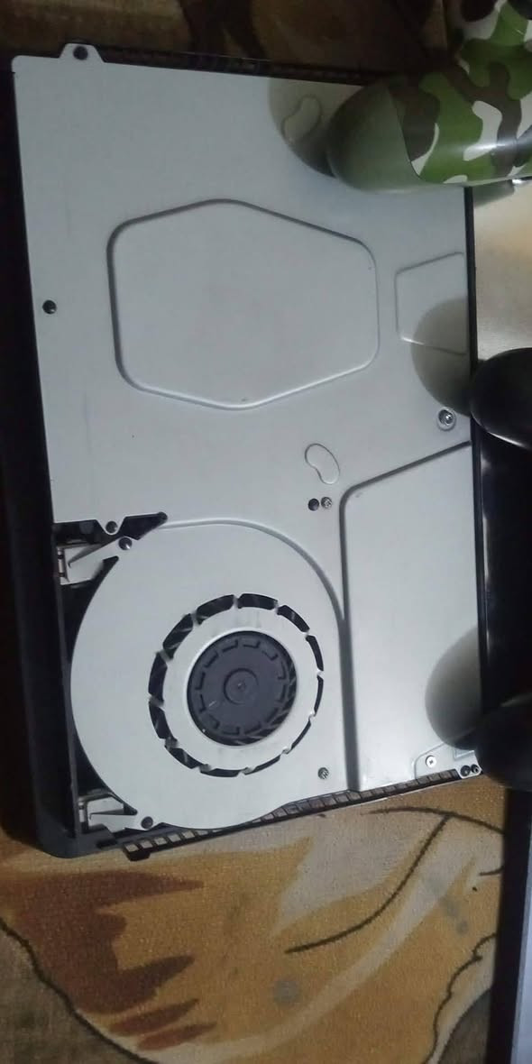 بلي 4 مهكر سعر 275 ويه ثنين يدات اصليات


**إذا كنت صاحب هذا الإعلان وتريد حذفه لأي سبب، رجاءا أرسل رسالة إلى الدعم الفني**