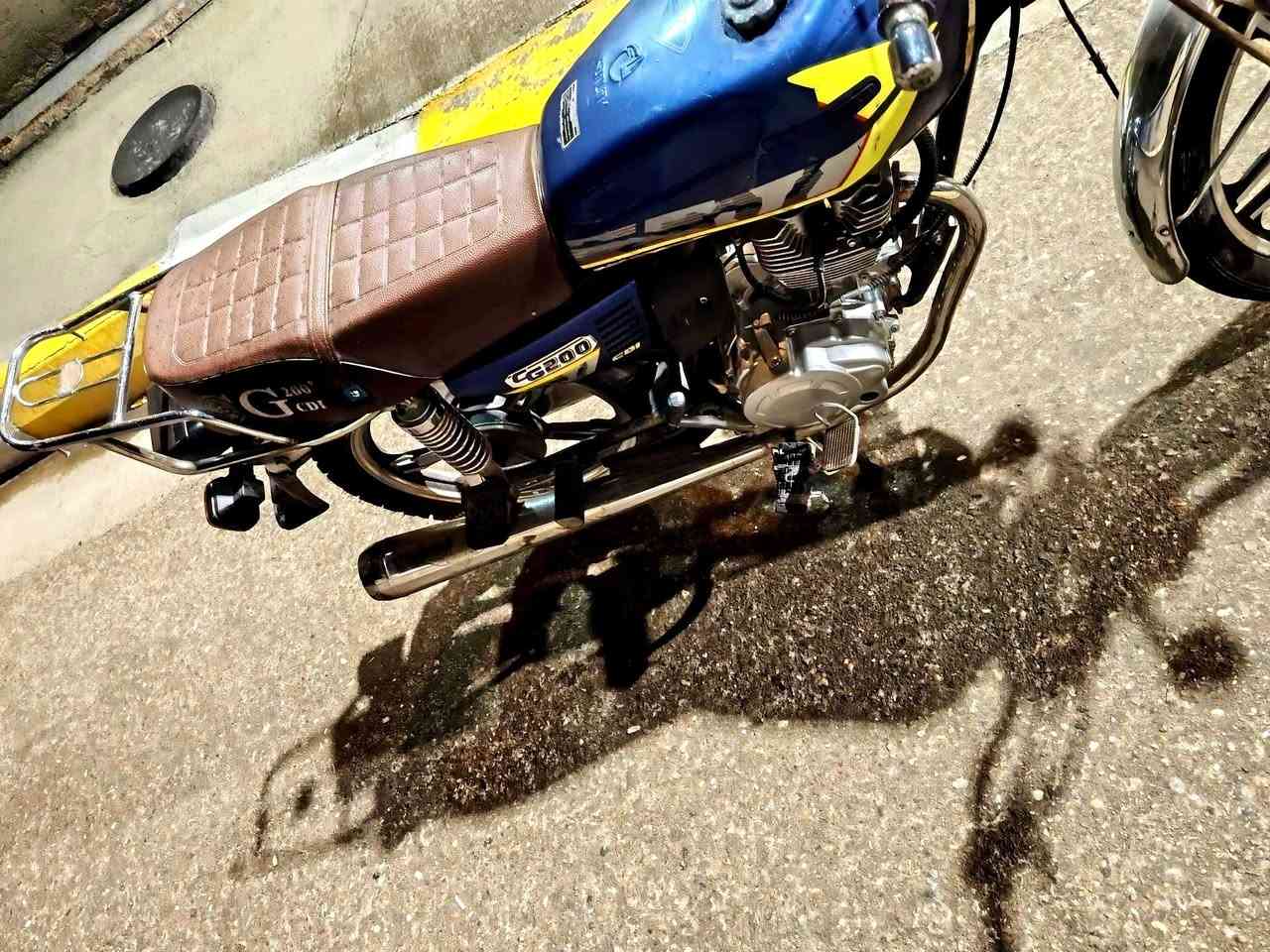 السلام عليكم.
سيفـان 24.  للبيع.
كاملة ما ناقصه اي شيء بس شاشة الدشبول طافية 
مكفولة كفالة عامة اوراق.
السعر: 675وبيه مجال 
العنوان :واسط /الصويرة
للإستفسار : *********** بي واتساب
