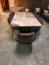 ميز طعام مرمر مع 8 كراسي مع قياس طول مترتين مكان بغداد 07819800585