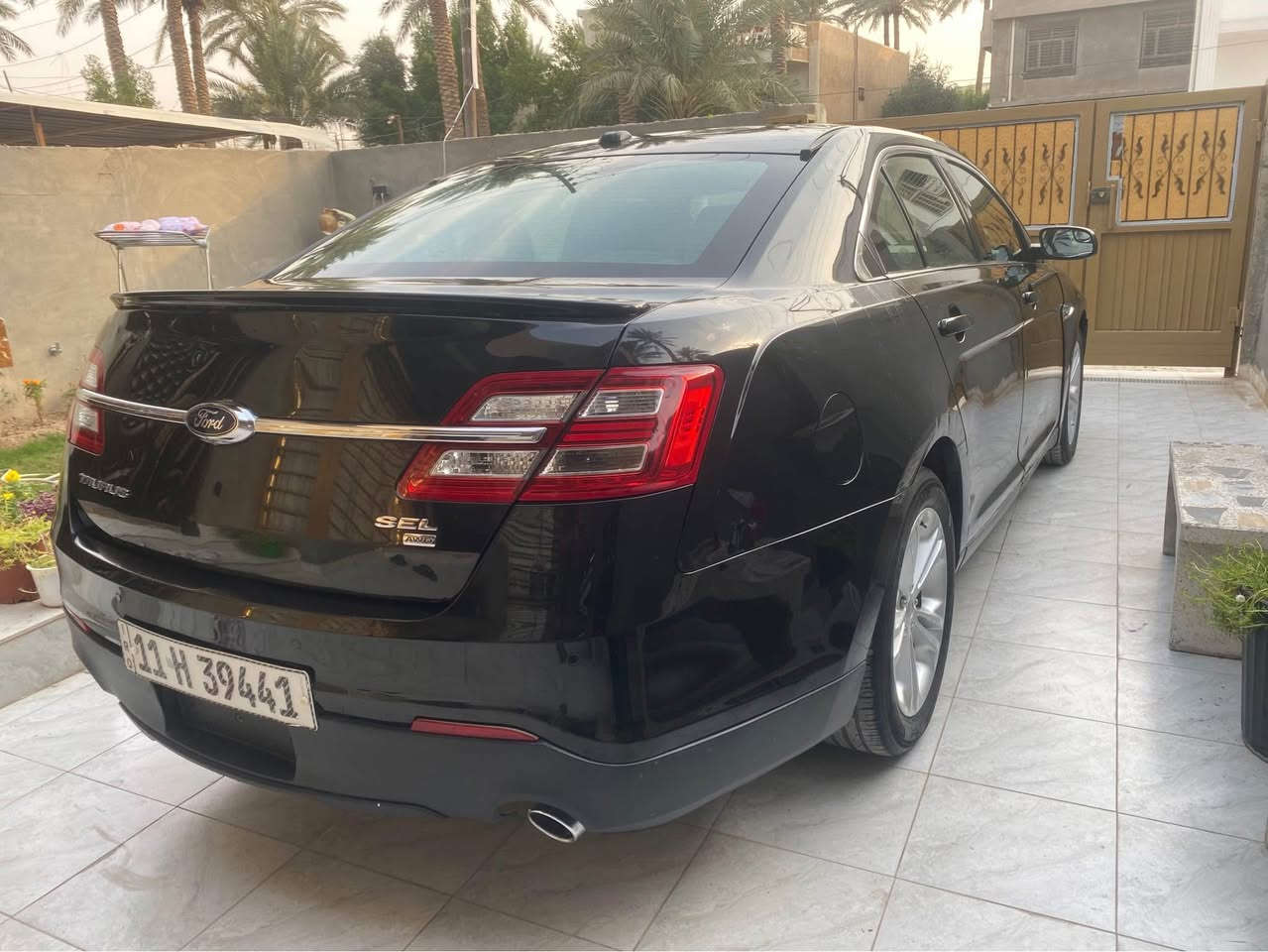 السلام عليكم فورد تورس 2015 سيارة جانيها صار فترة فول مواصفات عدى السلايت 
السيارة مابيها أي نقص على ايدي 
السعر 115 ورقة 
تخم تاير 
تدفئة تبريد
كشنات جلد تدفئة تبريد 
بصمة + تشغيل عن بعد 
رقم بغداد بأسمي تحويل ثاني يوم 
شاشة كبيرة كامرة حساسات 
عليها نانو سيراميك 
صدر أمامي خلفي 
عليها ادامة كاملة قبل شهر تقريباً
سيارة استخدم شخصي مال بيت نظيفة جداً يحتاجلها تلحيضات بسيطة بالجاملغ الخلفي نفسة حادث امريكا
عنواني / بغداد المحمودية 
*********** بغداد, العراق
