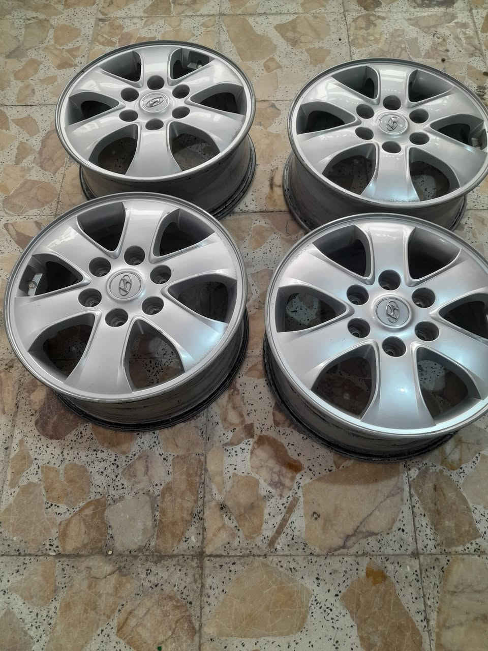 تخم ويلات ١٧ اصلي ابو الحساس جدد حيل وجاهزات ٤٥٠ وبيهن مجال مكاني بصره الهارثه لاتصال ***********
