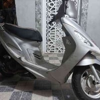 ماكس منغولي لون رصاصي كفراتها الأصليه للبيع ماصاله شهرين من نازله رمبه...