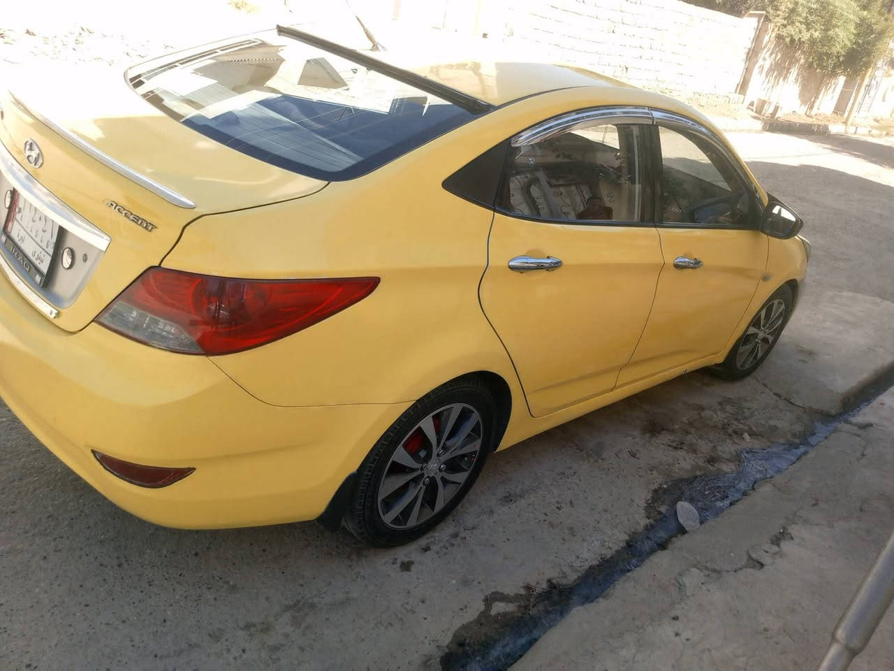 السلام وعليكم اكسنت مظلع موديل 2012 وارد كوري السياره فول عادي  بلا ظرار محرك 16 دوش  
السعر  87 وبيها مجال 
رقم الهاتف ***********   ***********
