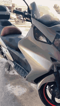 السلام عليكم 
سلفر ونج ٤٠٠
دراجة حلوة ونضيفة مناقصهة شي 
مكان بياع تقاطع درويش 
سعر ١٥٠٠ وبيهة مجال 
***********
