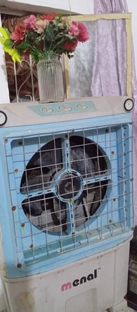 اهلا وسهلا حبايب عندي مبرده مستعمله نظيفه كلش السعر 60 وبيها مجال والش...
