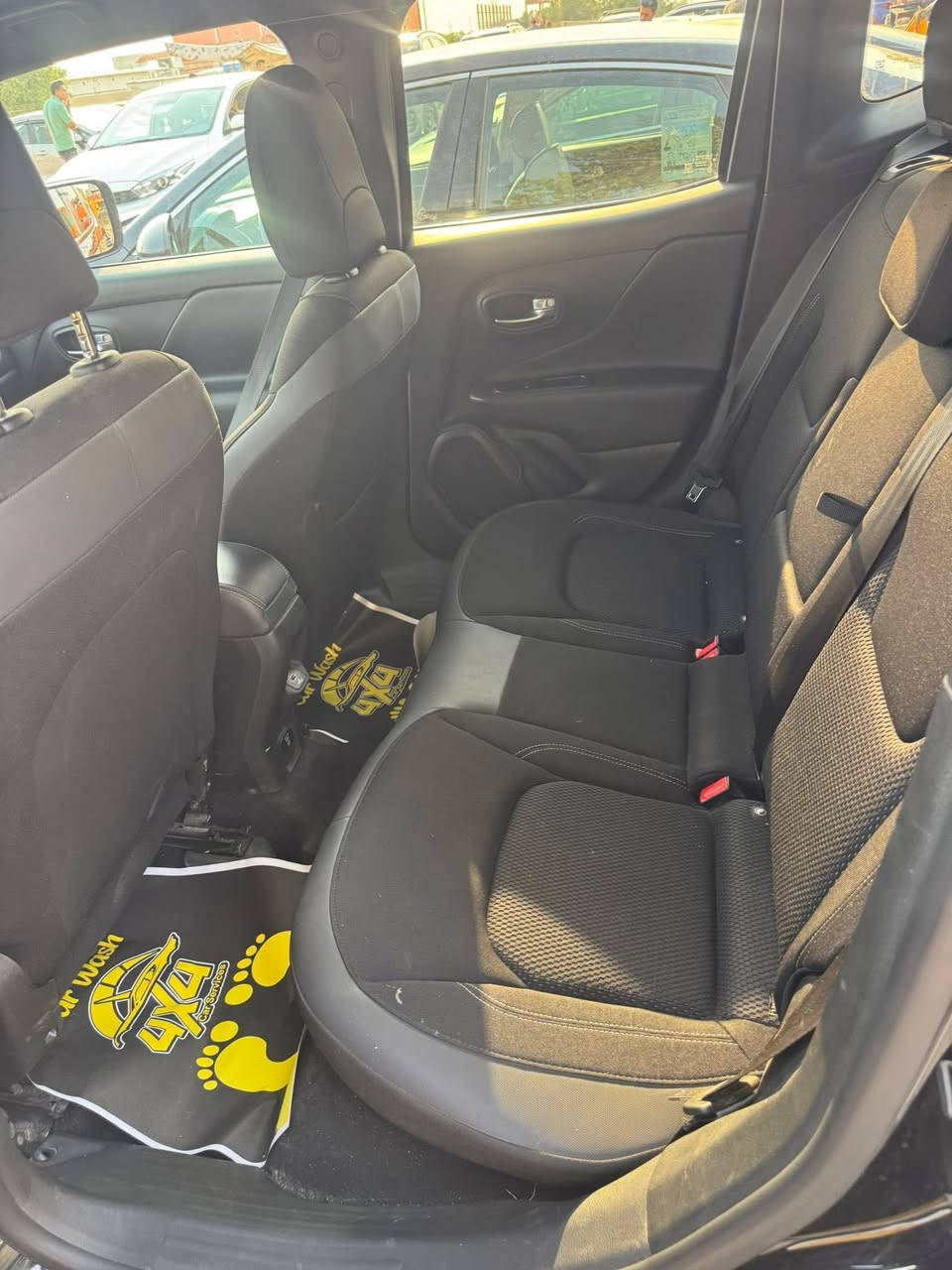 للبيع جيب رينكيد 2022@ فول عدا الفتحة .
-  جديد.
- رقم بغداد الجديد باسمي 
ماشيه : زيرو 36 الاف فقط
مواصفات :
بصمه تشغيل .
تشغيل عن بعد
فور ويل 4x4
محرك : 1300 تيربو 
اشارة بالمراية ونقطة عمياء
رادارات اماميه وجانبيه .
تحديد سرعة .
مثبت سرعة .
شاشه كبيره كاربلي .
سايد بريك بصمه .
اصلي .
الانارة ويه فرة الاستيرن يشتغل.
السياره خير من الله جديدة .
حادثه فقط جاملغ أيمن . 
العنوان : بغداد او مراوس
الرقم :***********
الأتصال والستفسار
